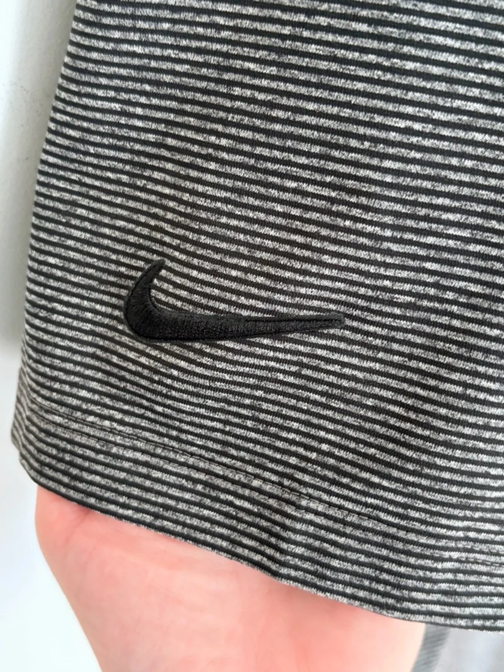 Nike Dri-FIT‎ Mickey Mouse Golf Polo Shirt Men's XL Gray Striped Disney